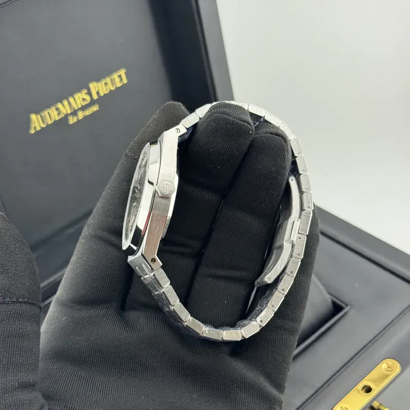 ساعت AP مدل رویال اوک سبز مردانه