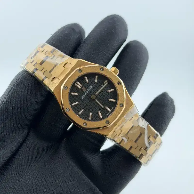 ساعت AP مدل رویال اوک رزگلد مشکی زنانه