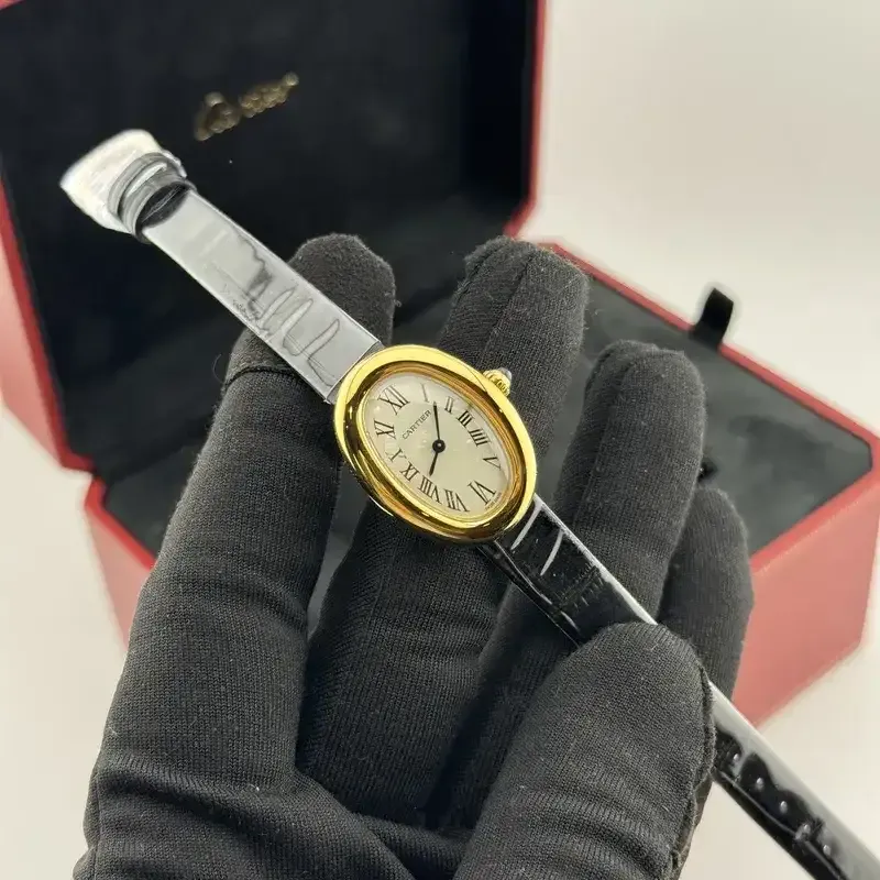 ساعت کارتیه مدل بگنوا baignoire چرمی